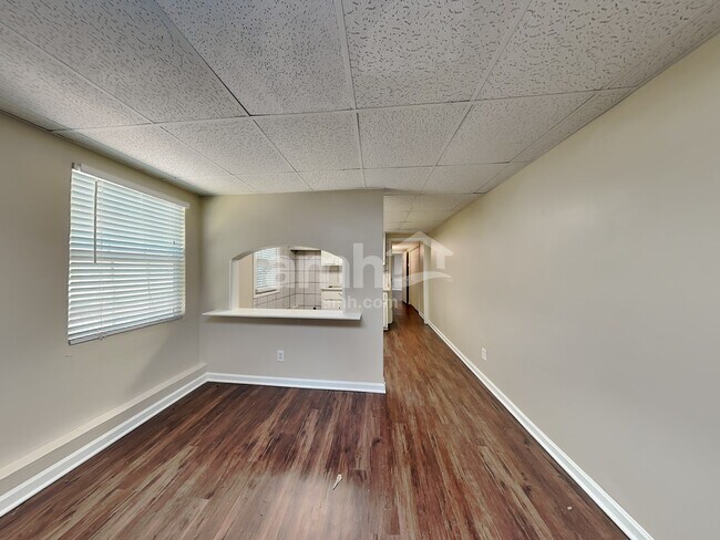 Building Photo - 2708 Horseshoe Creek Drive