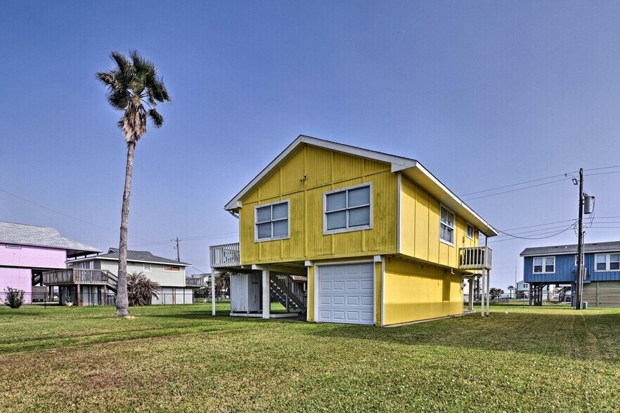 Building Photo - 23115 Camino St