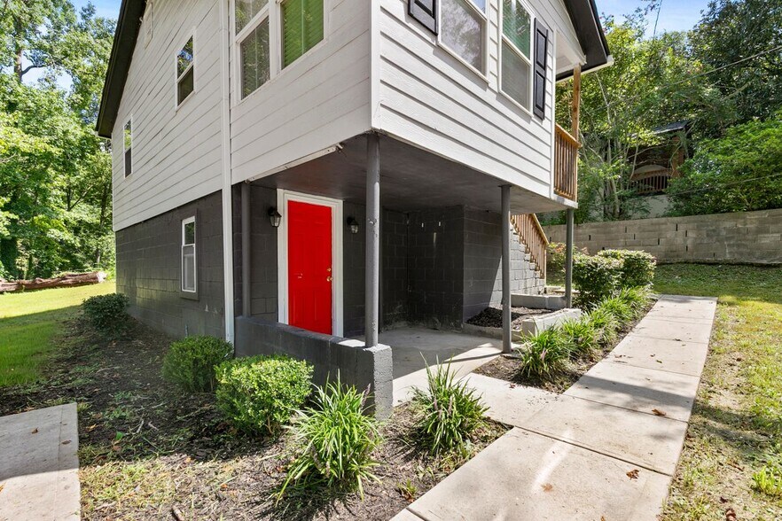 Building Photo - 2343 Carver Dr NW