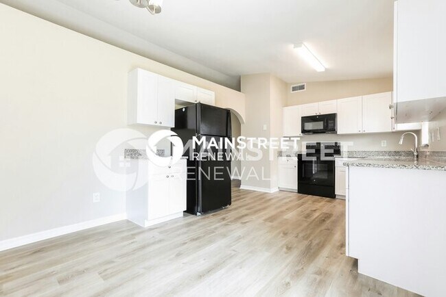 Building Photo - 3 Bedroom Pet-Friendly Home in PORT CHARLOTTE, FL with Main Street Renewal