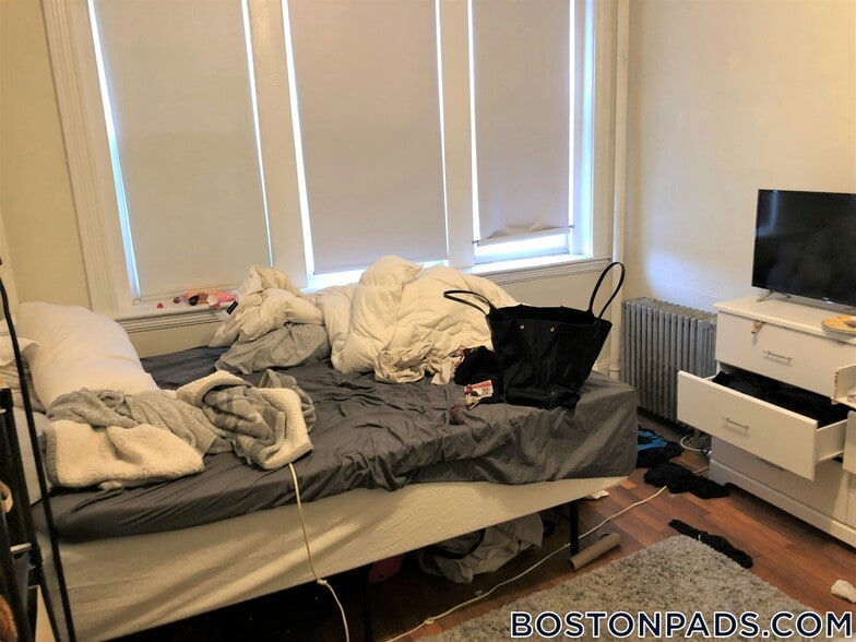 Building Photo - 1800 Commonwealth Ave