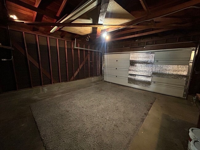 Building Photo - Beautiful  4+2 GRANADA HILLS HOME