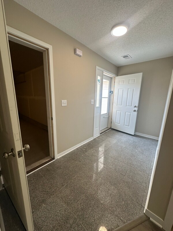 Building Photo - 8511 Cardiff Ln