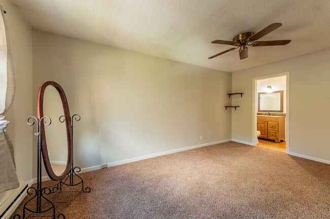 Building Photo - 112 Wickham Square