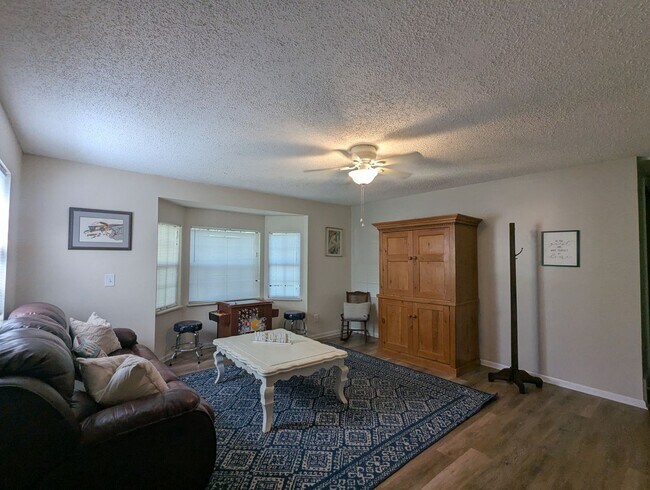 Building Photo - Lakefront Living on Little Lake Geneva – Main Home + Private In-Law Suite!