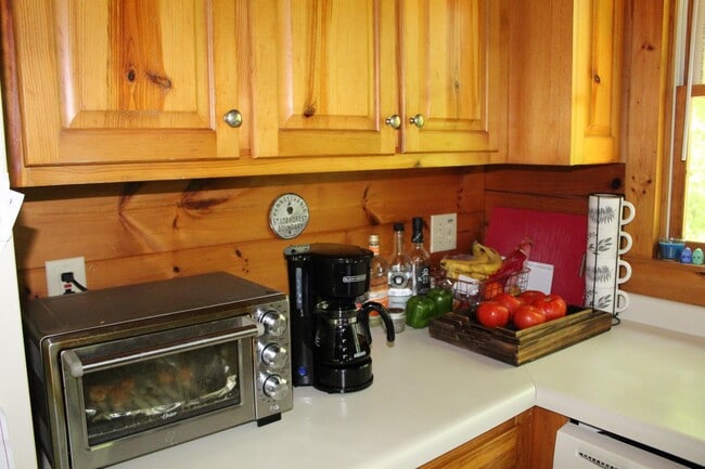 Building Photo - 104 Trinity Pond Road