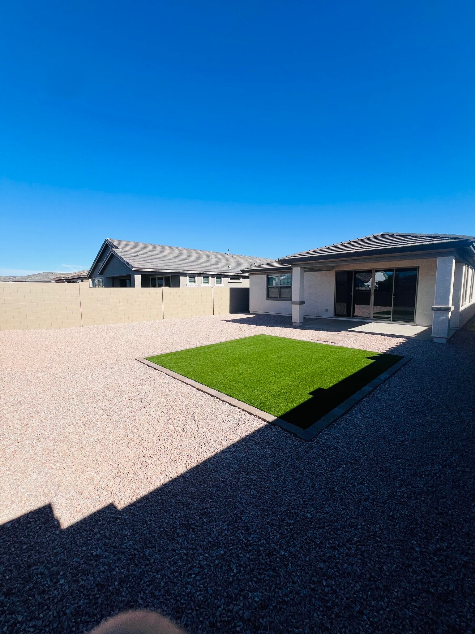Building Photo - 946 W Macaw Dr