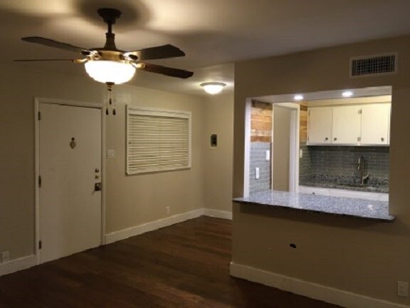 Building Photo - 312 Jagoe St