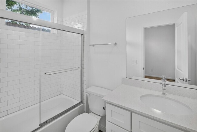 Building Photo - 1526 Ojeman Rd