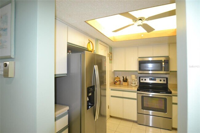Building Photo - 332 Mariner Dr