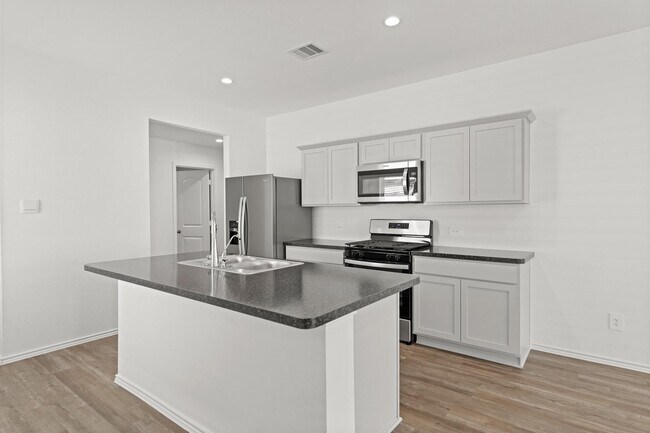 Building Photo - 5710 Sycamore Glen Dr