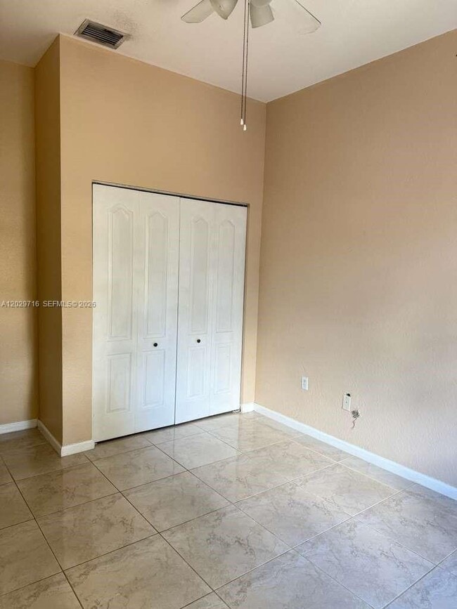 Building Photo - 3766 NE 9th Ct