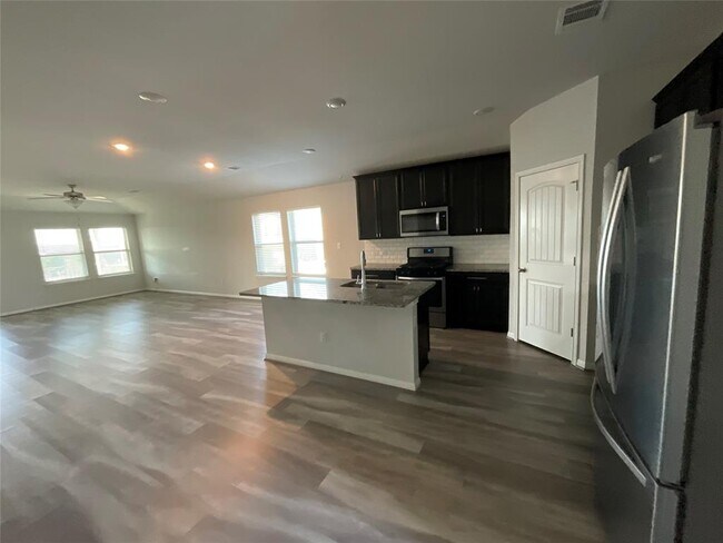 Building Photo - 1629 Dubiel Dr