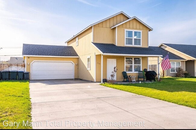 Primary Photo - 3 br, 2.5 bath House - 714 N Penrose St