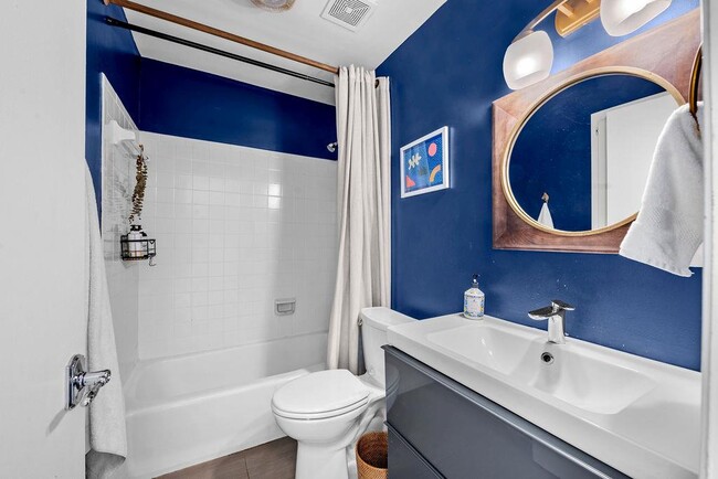 Building Photo - 6803 Castlekeep Way