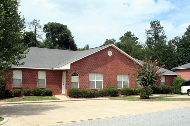 Building Photo - 1160 Northlake Dr