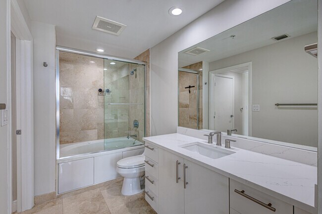 Building Photo - 550 Okeechobee Blvd