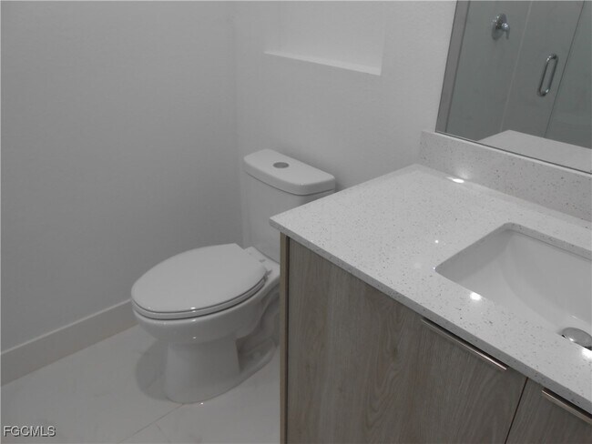 Building Photo - 6033 Kumquat Cir