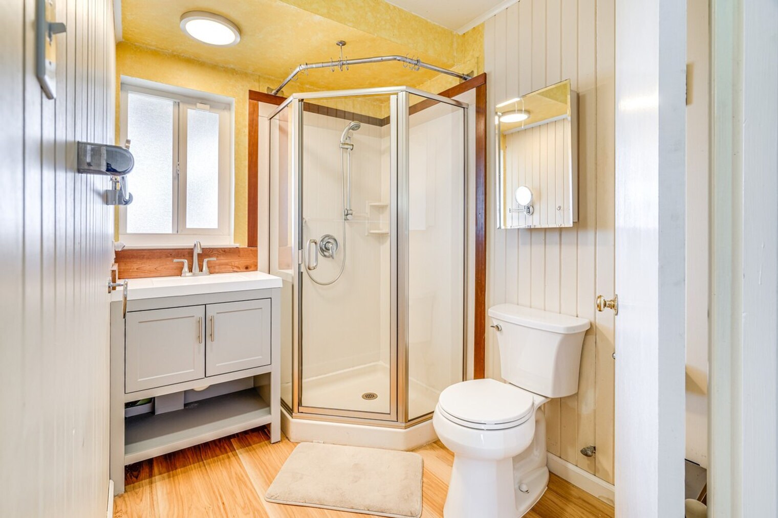 Building Photo - 705 Alsace Lorraine Ave