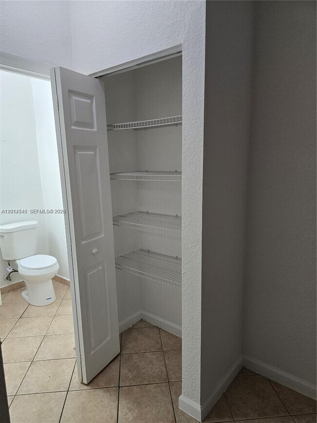 Building Photo - 1304 N Santa Catalina Cir