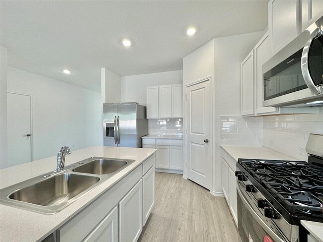 Building Photo - 1316 Acorn Oak Dr