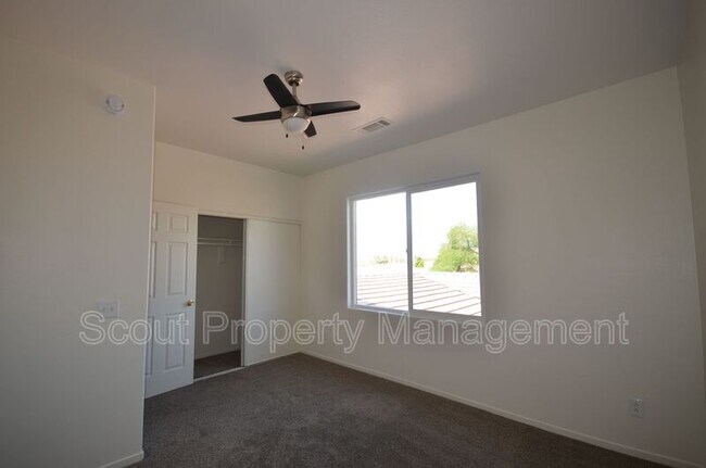 Building Photo - 13828 Luis Dr