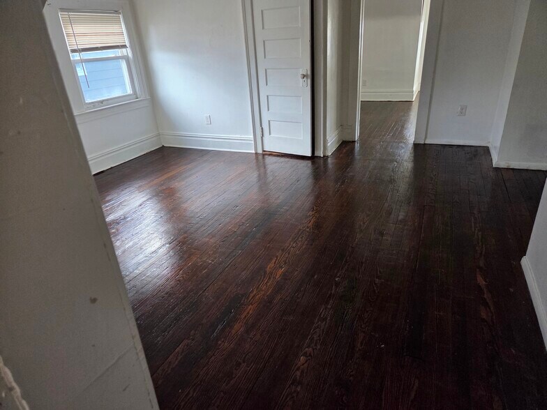 Building Photo - 92 S Oraton Pky