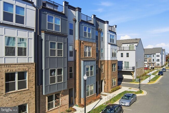 Building Photo - 2136 Glacier Rd