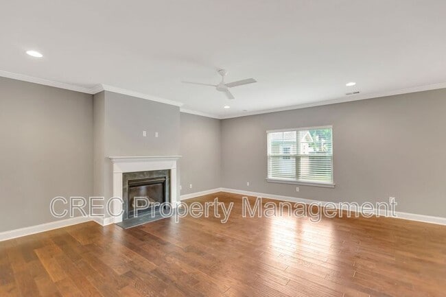 Building Photo - 1161 Sumner Ave