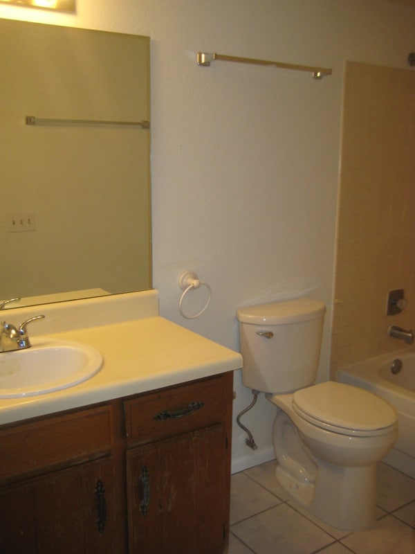 Building Photo - 6625 E Golf Links Rd