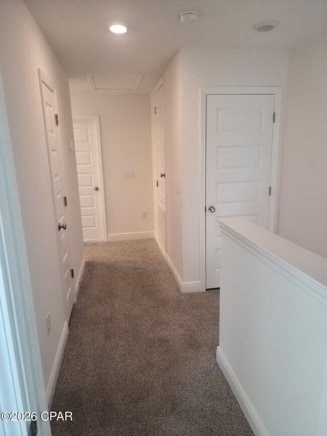 Building Photo - 460 Melrose Wy