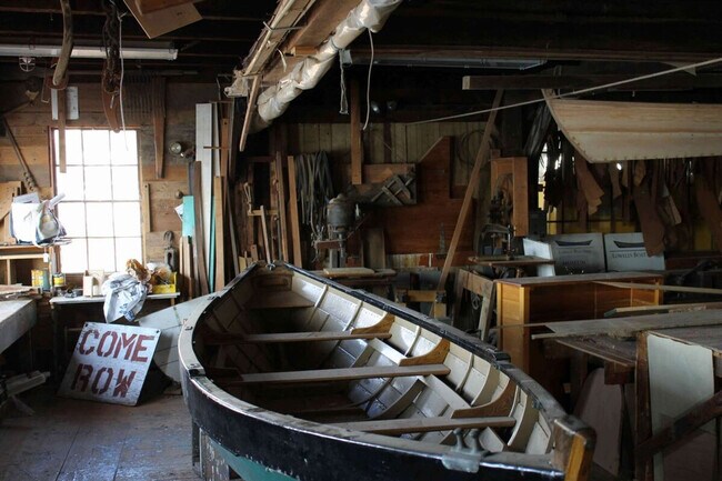 Building Photo - 6 Middle Rd