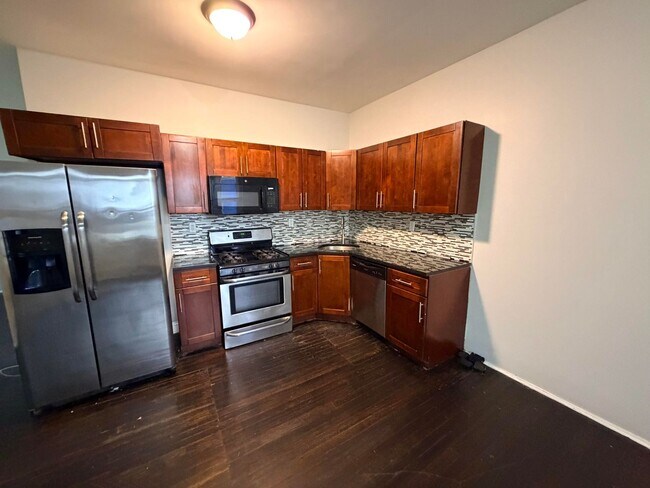 Building Photo - 45 S Pine Ave