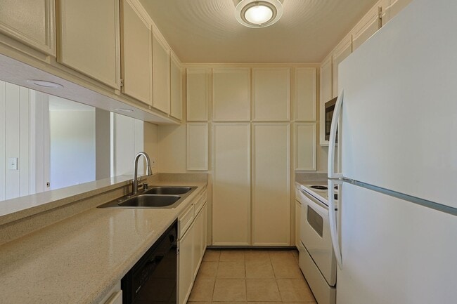 Building Photo - 5708 Baltimore Dr