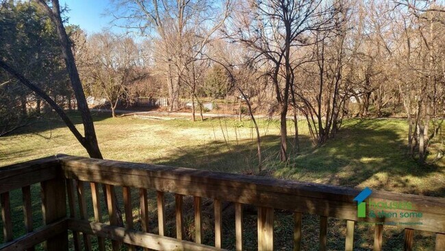 Building Photo - 469 Lindley Rd