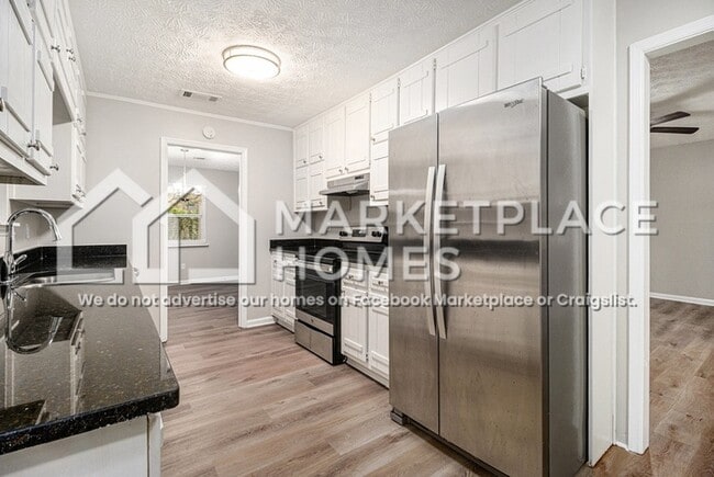 Building Photo - 117 Belair Ln