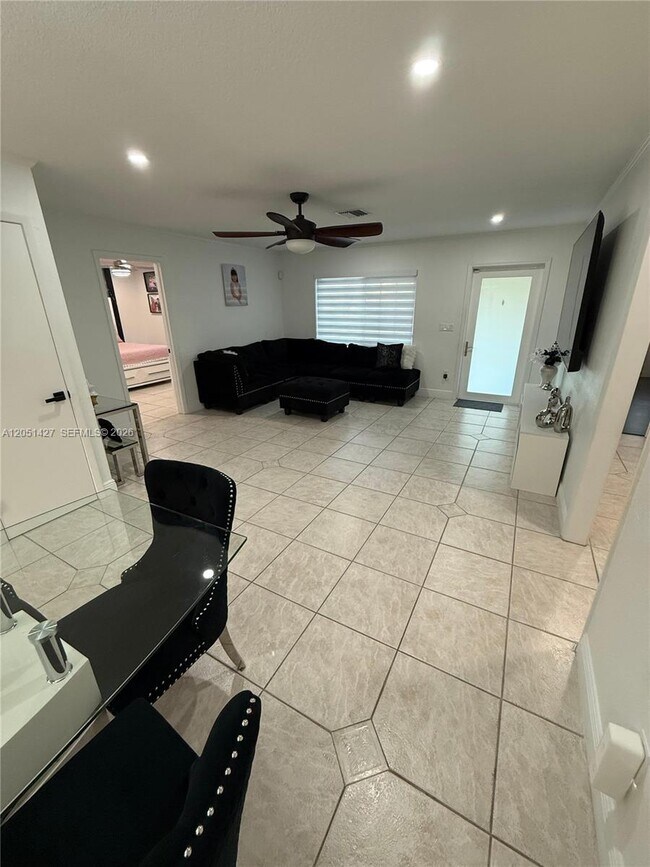 Building Photo - 1711 N Anhinga Ln