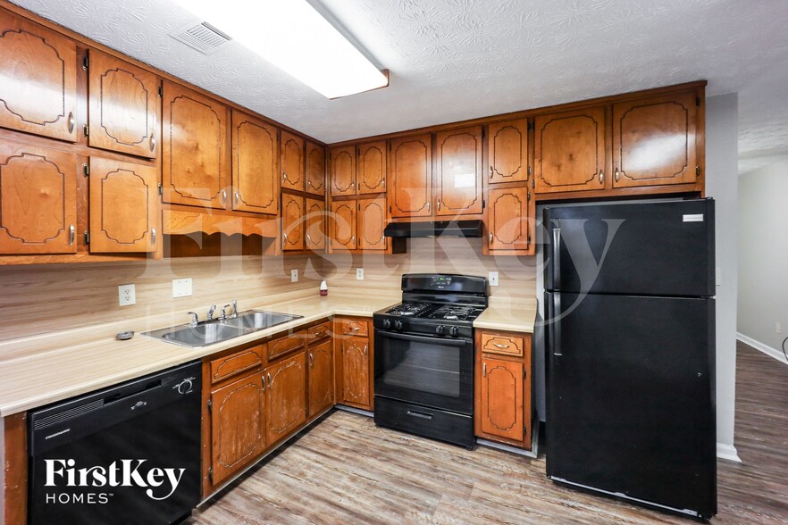 Building Photo - 1327 Labelle St