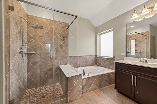 Building Photo - 9743 Birdsnest Ct