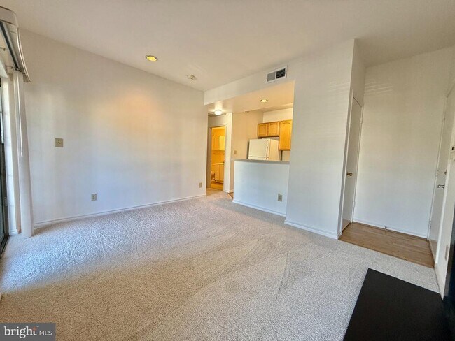 Building Photo - 12155 Penderview Terrace