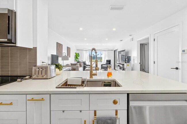 Building Photo - 29254 Bay Hollow Dr