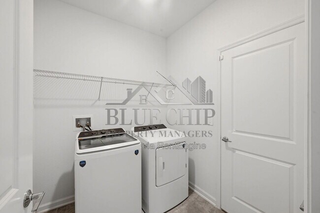 Building Photo - 3048 Country Side Dr