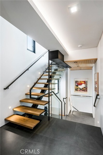 Building Photo - 4320 The Strand
