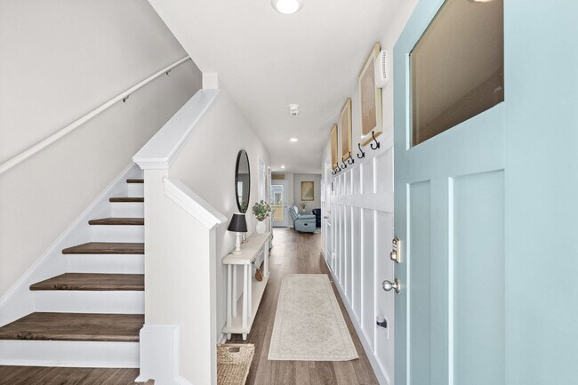 Building Photo - 332 Bayou Loop