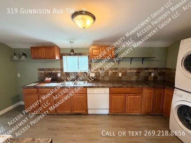 Building Photo - 319 Gunnison Ave SW