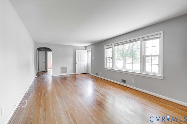 Building Photo - 1312 Southbury Ave