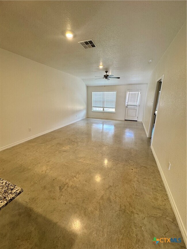 Building Photo - 1274 Lehmann Dr