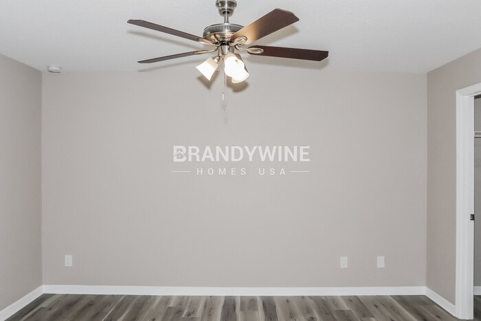 Building Photo - 110 Meadowglen Ct