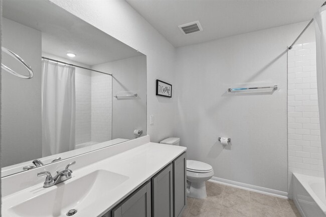 Building Photo - 5872 Strawflower Ln