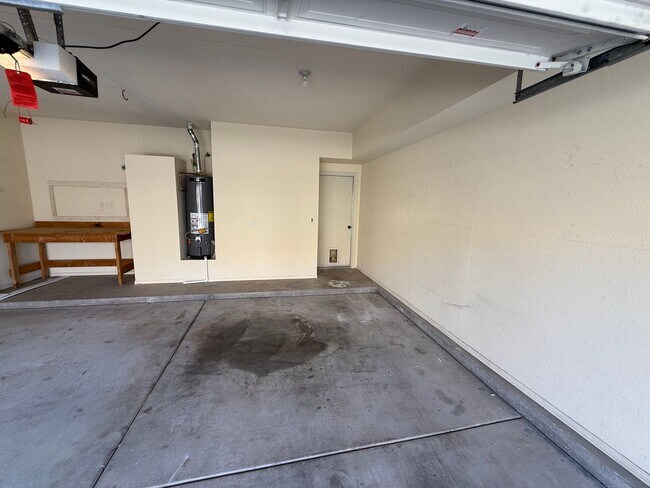 Building Photo - Chandler Home